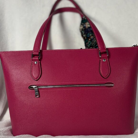 Coach Gallery Tote in Fuchsia with Scarf and Charm (2004) - Picture 5 of 11